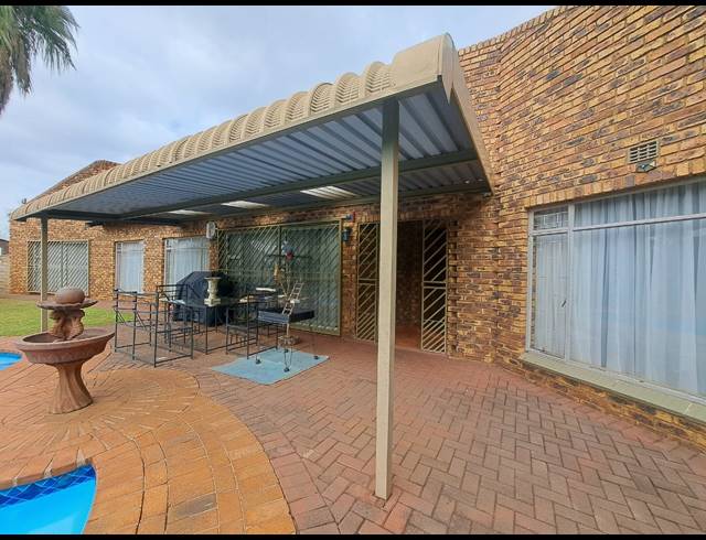 3 BEDROOM HOUSE FOR SALE IN FALCON RIDGE